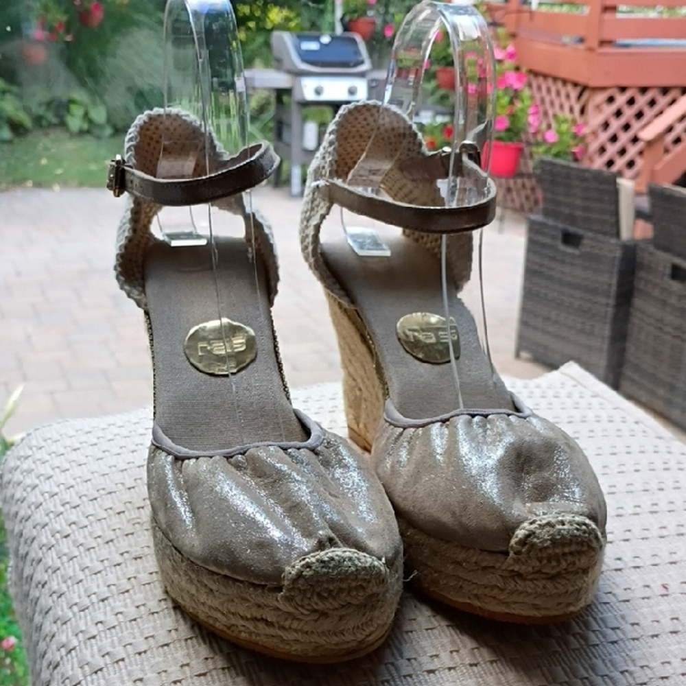 RAS Womens Shoes 40 Made in Spain Wedge Espadrilles 40.New Condition